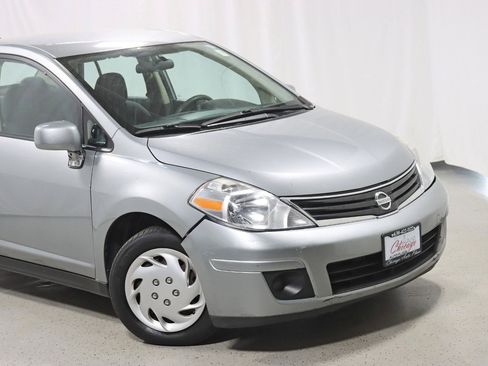 Used 2011 Nissan Versa 1.8 S FWD image 2