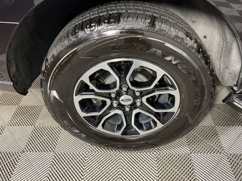 Used 2022 Ford Expedition XLT image 10