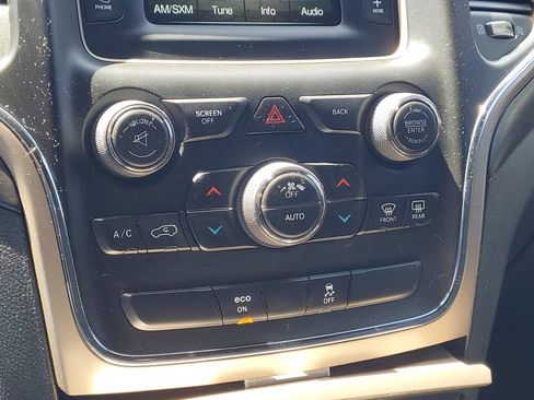 Used 2015 Jeep Grand Cherokee Laredo w/ Quick Order Package 23E AWD/4WD image 24