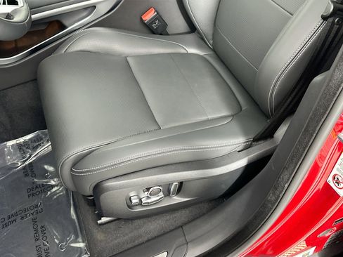 Certified 2026 Jaguar F-PACE R-Dynamic S AWD/4WD image 17