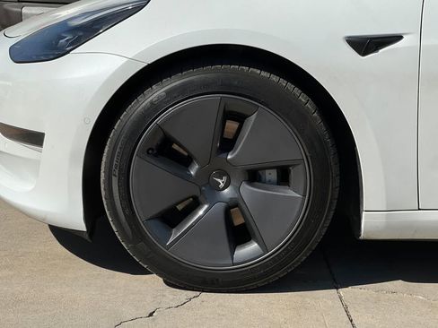 Used 2021 Tesla Model 3 Standard Range Plus RWD image 12