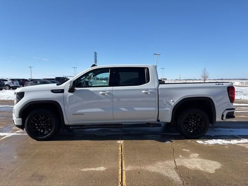 Used 2022 GMC Sierra 1500 Elevation w/ Preferred Package image 6
