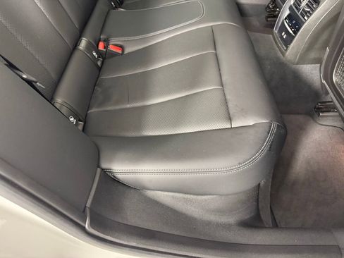 Used 2023 BMW 330i Sedan w/ Premium Package image 30