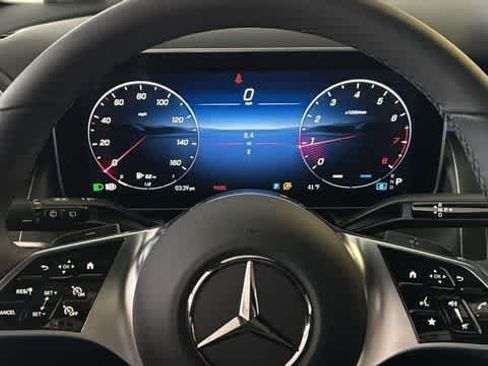 Used 2026 Mercedes-Benz GLC 300 4MATIC image 15