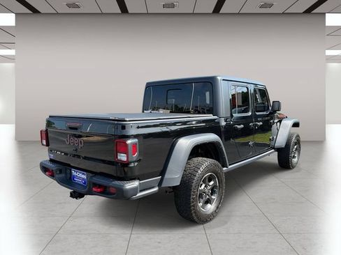 Used 2023 Jeep Gladiator Rubicon w/ Cold Weather Group AWD/4WD image 3