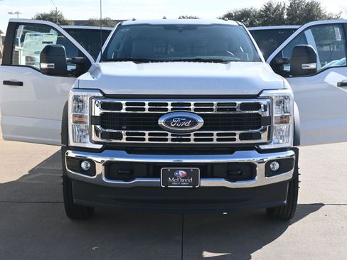New 2026 Ford F550 2WD Crew Cab image 21