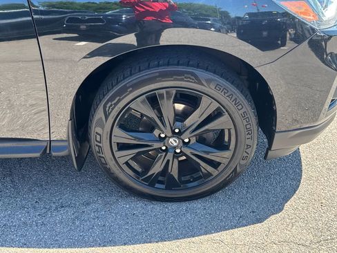 Used 2018 Nissan Pathfinder SL w/ Midnight Edition Package AWD/4WD image 45