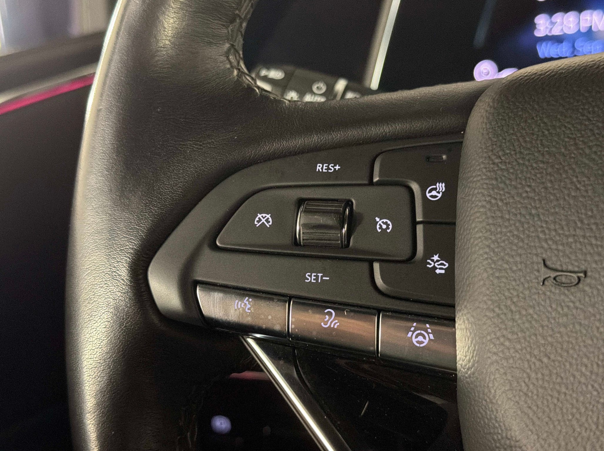 Used 2024 Cadillac Escalade ESV Sport w/ Touring Package AWD/4WD image 41