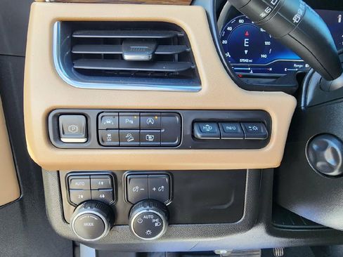 Used 2023 Chevrolet Tahoe Premier image 13