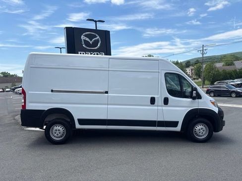 Used 2026 RAM ProMaster 2500 FWD image 9