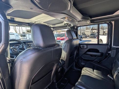 Used 2020 Jeep Wrangler Unlimited Sahara image 30
