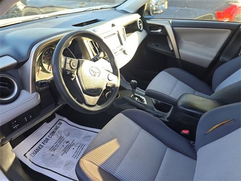 Used 2014 Toyota RAV4 XLE image 15