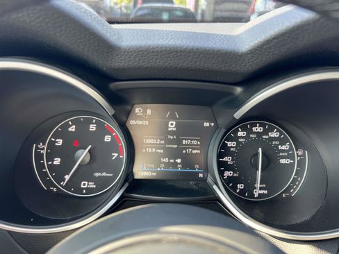 Used 2023 Alfa Romeo Stelvio Veloce image 30