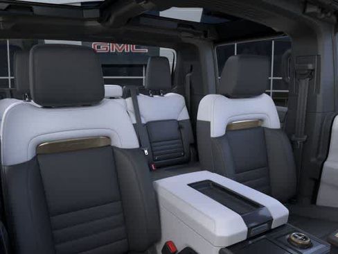 New 2025 GMC Hummer EV 2X image 24