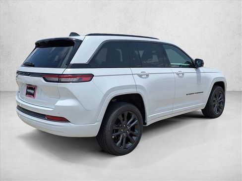 New 2026 Jeep Grand Cherokee Limited AWD/4WD image 11
