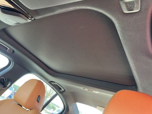 Used 2024 BMW 330i Sedan w/ Convenience Package image 17