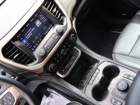 Certified 2023 GMC Acadia Denali w/ Denali Ultimate Package FWD image 29