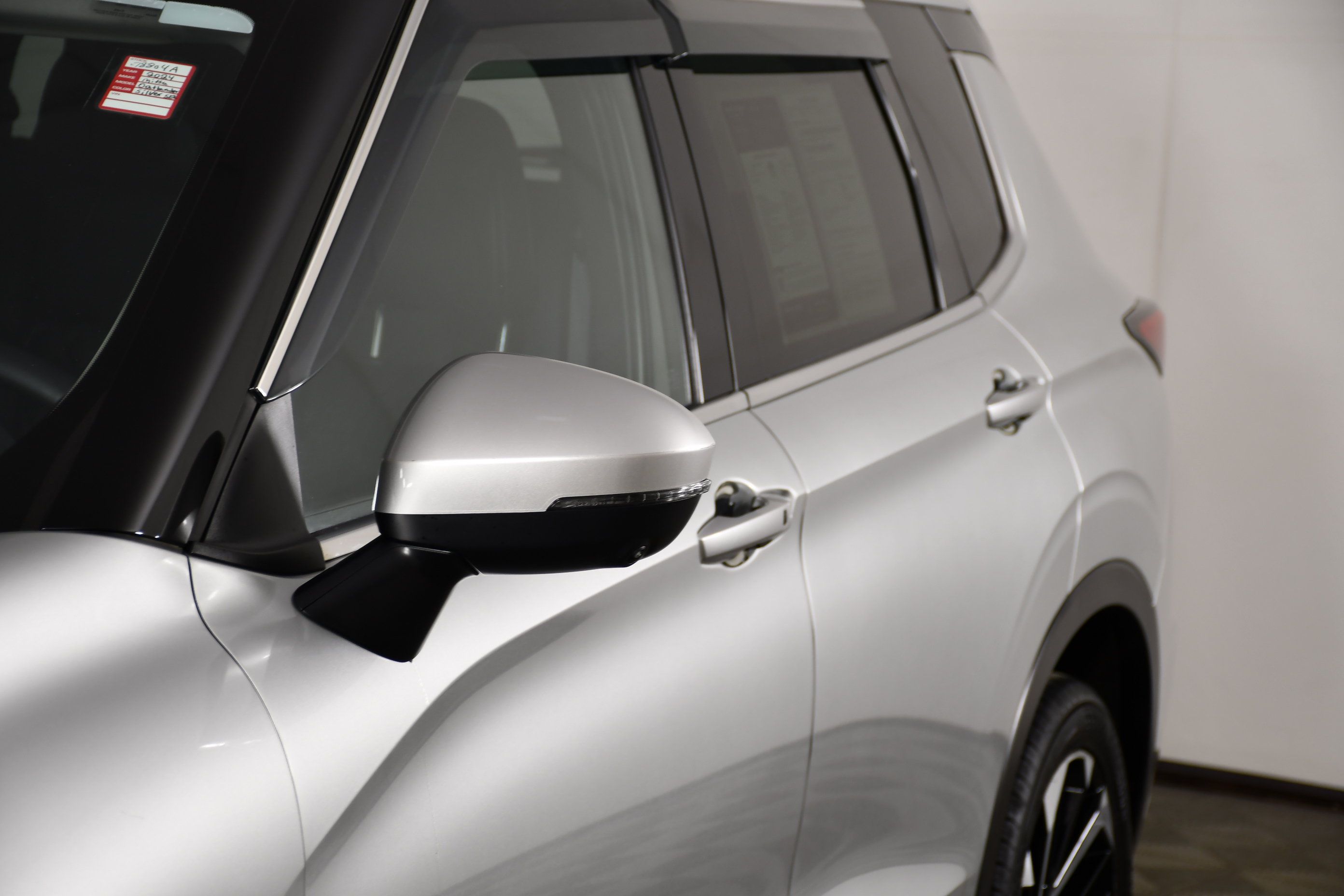 Used 2024 Mitsubishi Outlander SEL AWD/4WD image 12