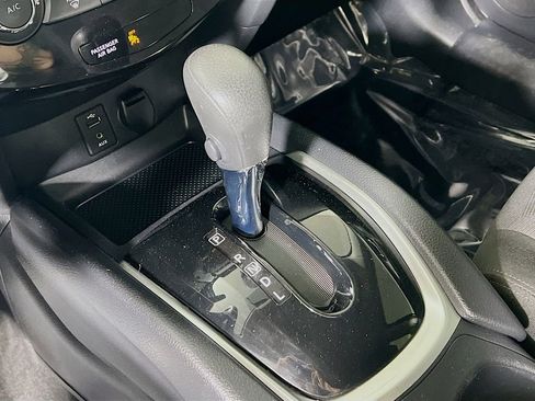 Used 2016 Nissan Rogue S AWD/4WD image 15