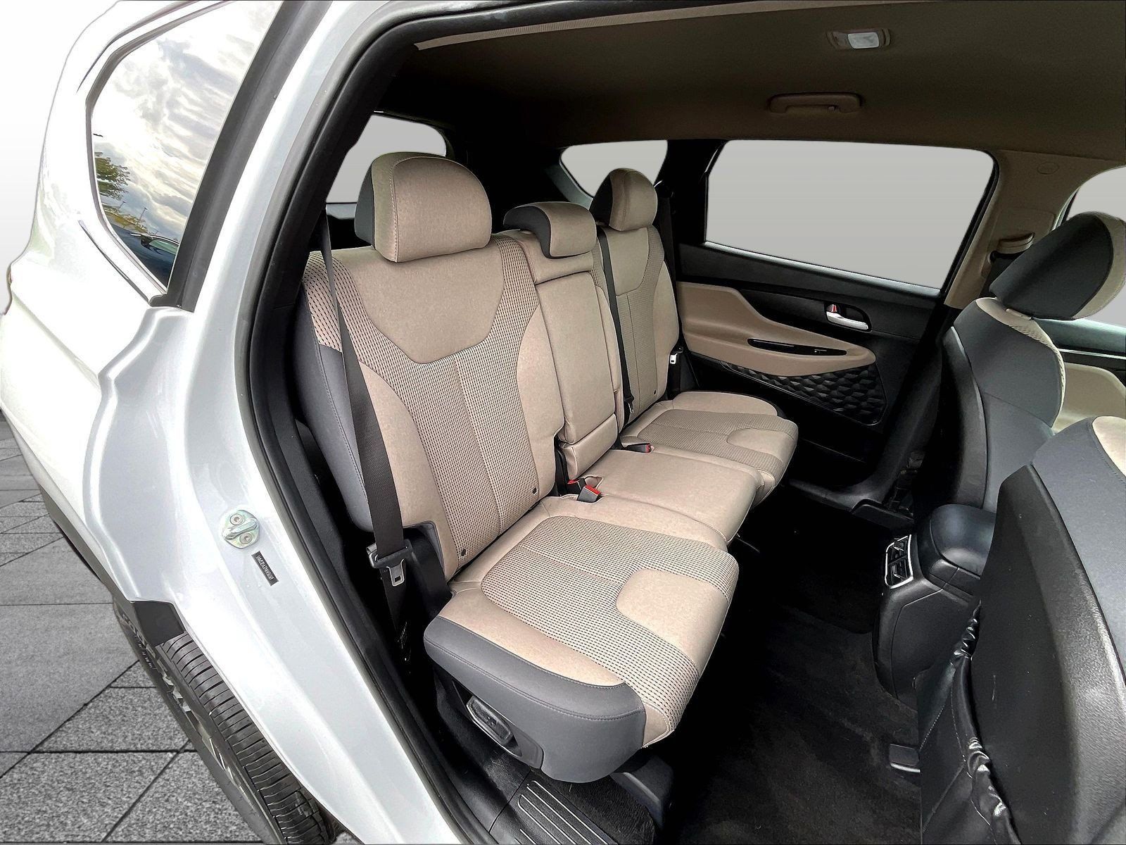 Used 2022 Hyundai Santa Fe SE AWD/4WD image 28