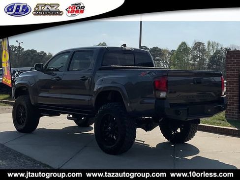 Used 2018 Toyota Tacoma SR5 AWD/4WD image 5