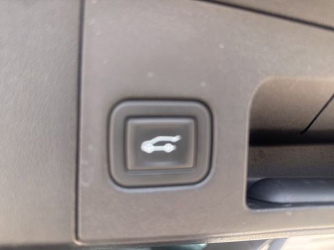 Used 2022 Cadillac XT5 Premium Luxury w/ Technology Package FWD image 35