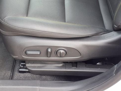 Used 2024 Chevrolet Trax ACTIV w/ Sunroof Package FWD image 4
