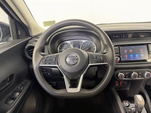 Used 2021 Nissan Kicks S FWD image 28