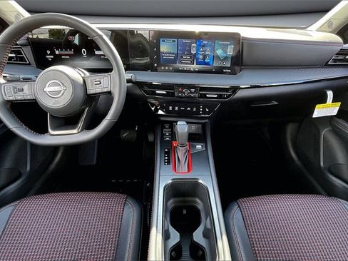 New 2026 Nissan Kicks SR image 5