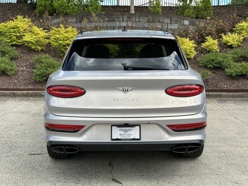 New 2024 Bentley Bentayga Extended Wheelbase image 10