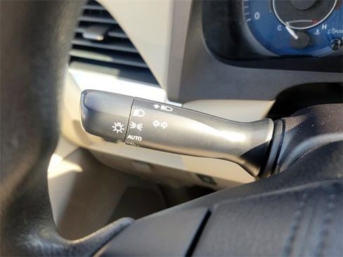 Used 2020 Toyota Sienna LE image 20