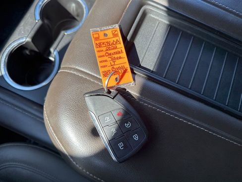 Used 2022 Chevrolet Tahoe LT w/ Luxury Package image 53