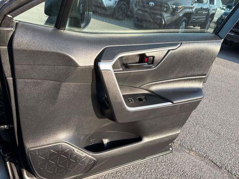 Used 2024 Toyota RAV4 LE AWD/4WD image 19