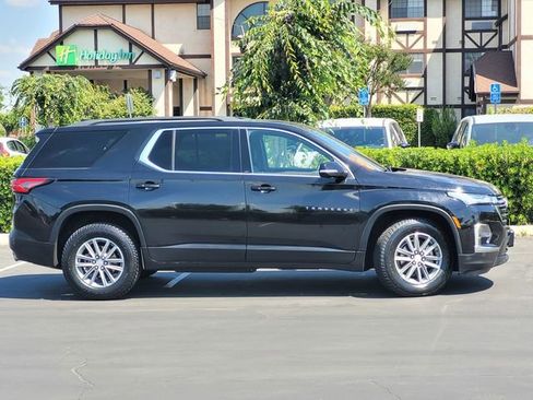 Used 2023 Chevrolet Traverse LT AWD/4WD image 4