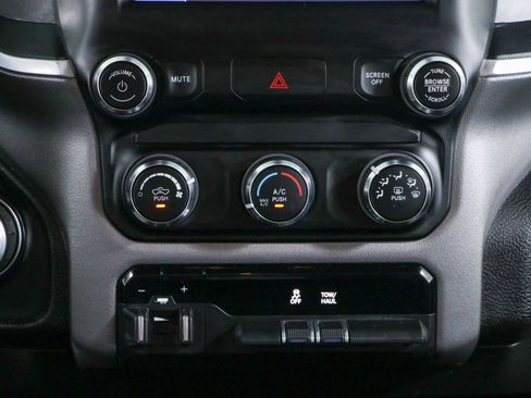 Used 2024 RAM 2500 Big Horn AWD/4WD image 21