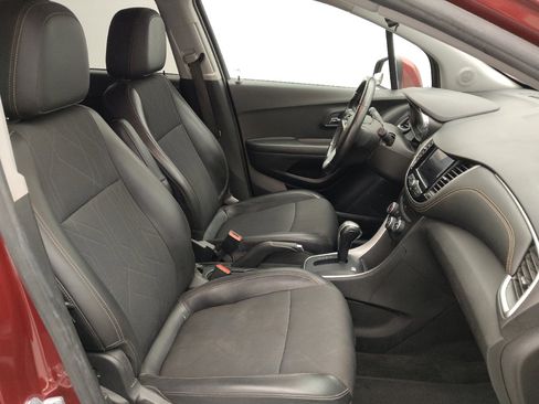Used 2022 Chevrolet Trax LT w/ Driver Confidence Package AWD/4WD image 21