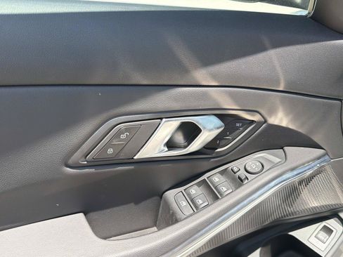 Used 2025 BMW 330i Sedan RWD image 18