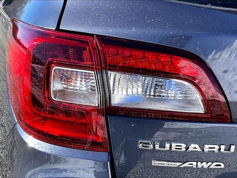 Used 2017 Subaru Outback 2.5i Premium image 28