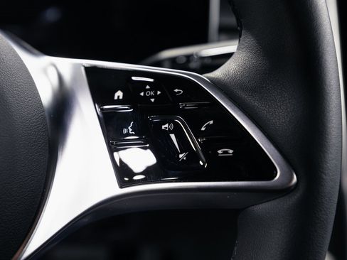 Certified 2025 Mercedes-Benz GLC 350e GLC 350e image 13