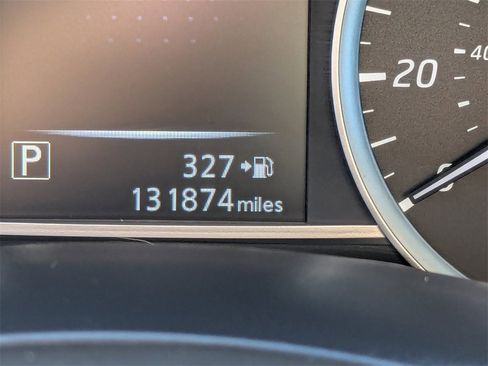 Used 2017 Nissan Sentra SV image 27