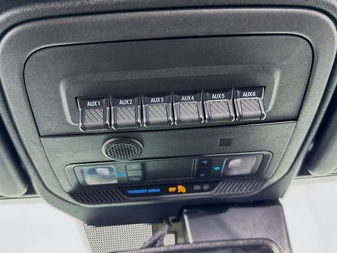 Used 2023 Ford Bronco Wildtrak AWD/4WD image 19