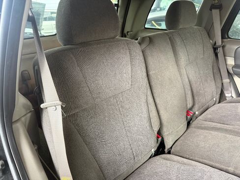 Used 2004 Chevrolet TrailBlazer LS w/ LS Preferred Equipment Group RWD image 10