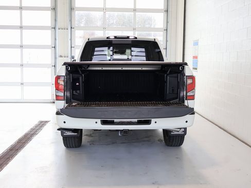 Used 2021 Nissan Titan Platinum Reserve w/ Moonroof Package image 30