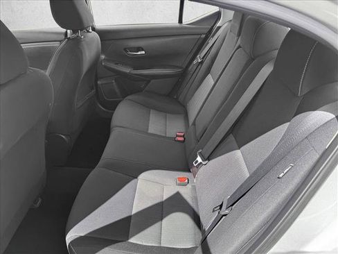 Used 2022 Nissan Sentra SV FWD image 17