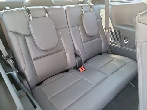 Used 2025 Ford Explorer Active w/ Active Comfort Package image 22