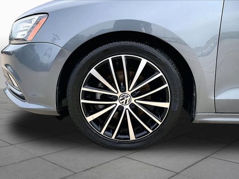 Used 2016 Volkswagen Jetta Sport w/ Lighting Package FWD image 11