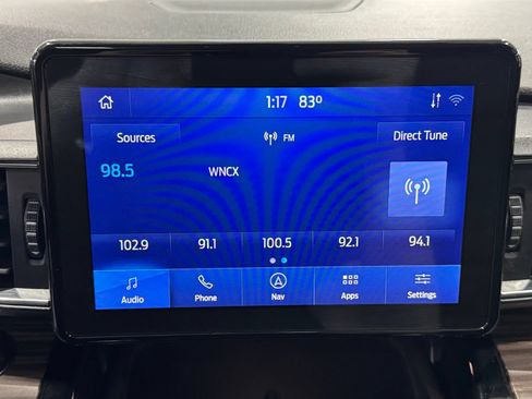 Used 2021 Ford Explorer Limited w/ Equipment Group 301A AWD/4WD image 30