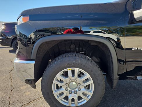 New 2026 Chevrolet Silverado 2500 LT w/ Convenience Package image 10