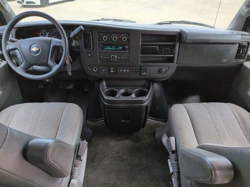 Used 2019 Chevrolet Express 3500 LT w/ LT Preferred Equipment Group RWD image 19