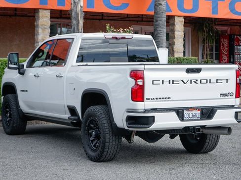 Used 2022 Chevrolet Silverado 2500 High Country w/ Z71 Off-Road Package image 7